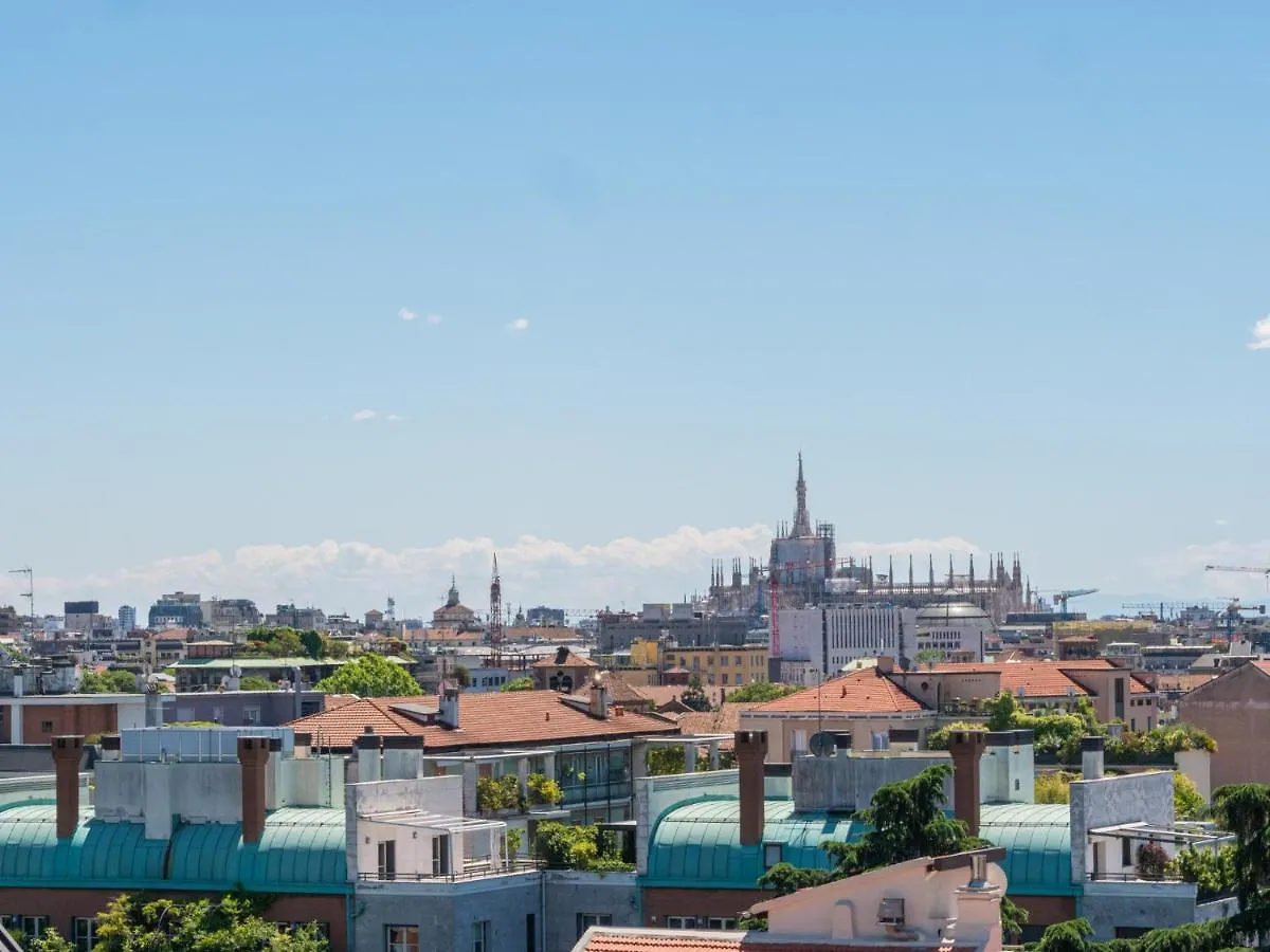 The Best Rent - Spacious One-Bedroom Apartment In Moscova District Milán