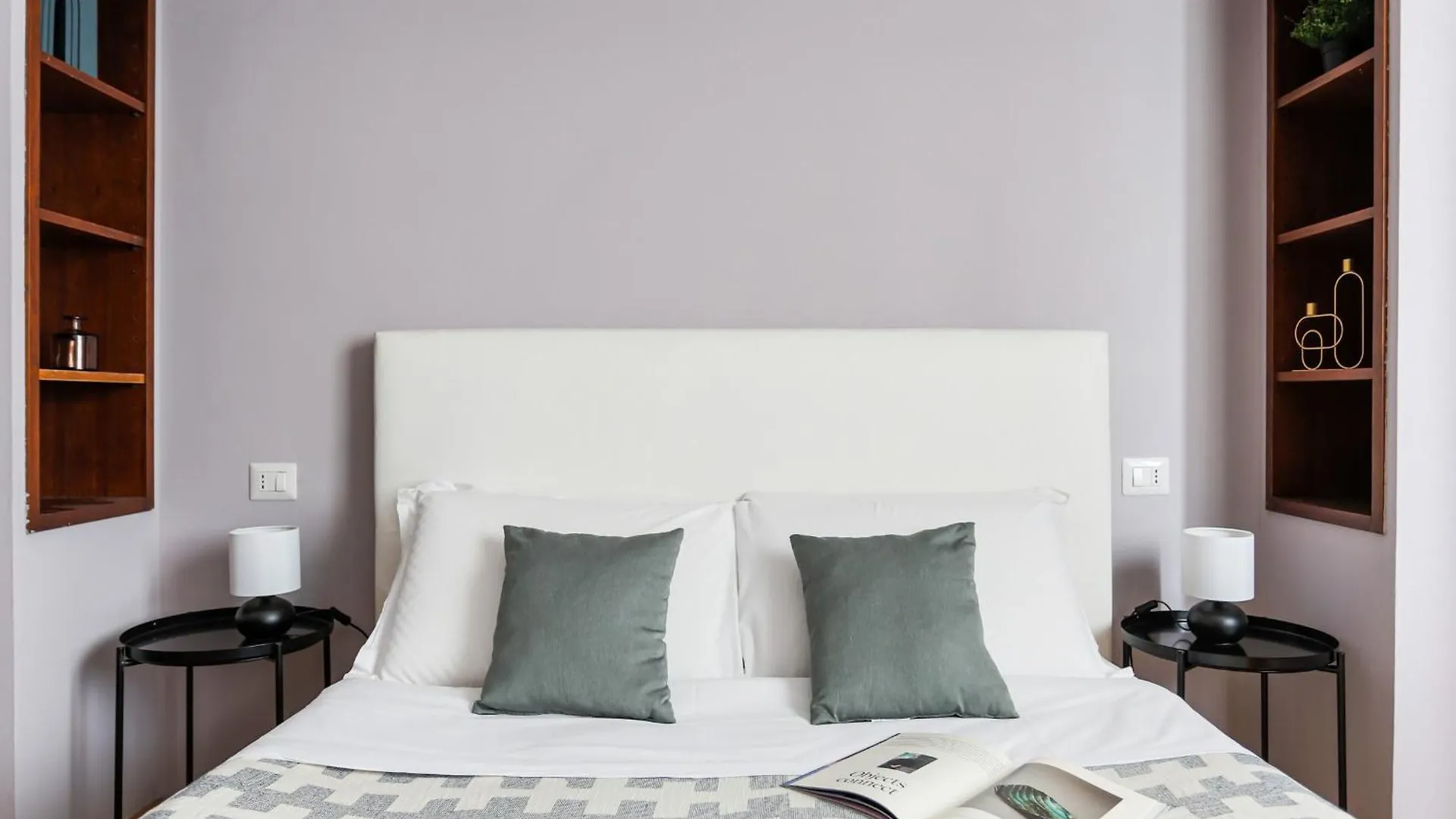 The Best Rent - Spacious One-Bedroom Apartment In Moscova District Milan