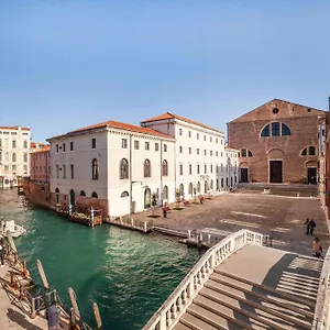 https://san-lorenzo-apartments-5054.hotelslidodijesolo.com