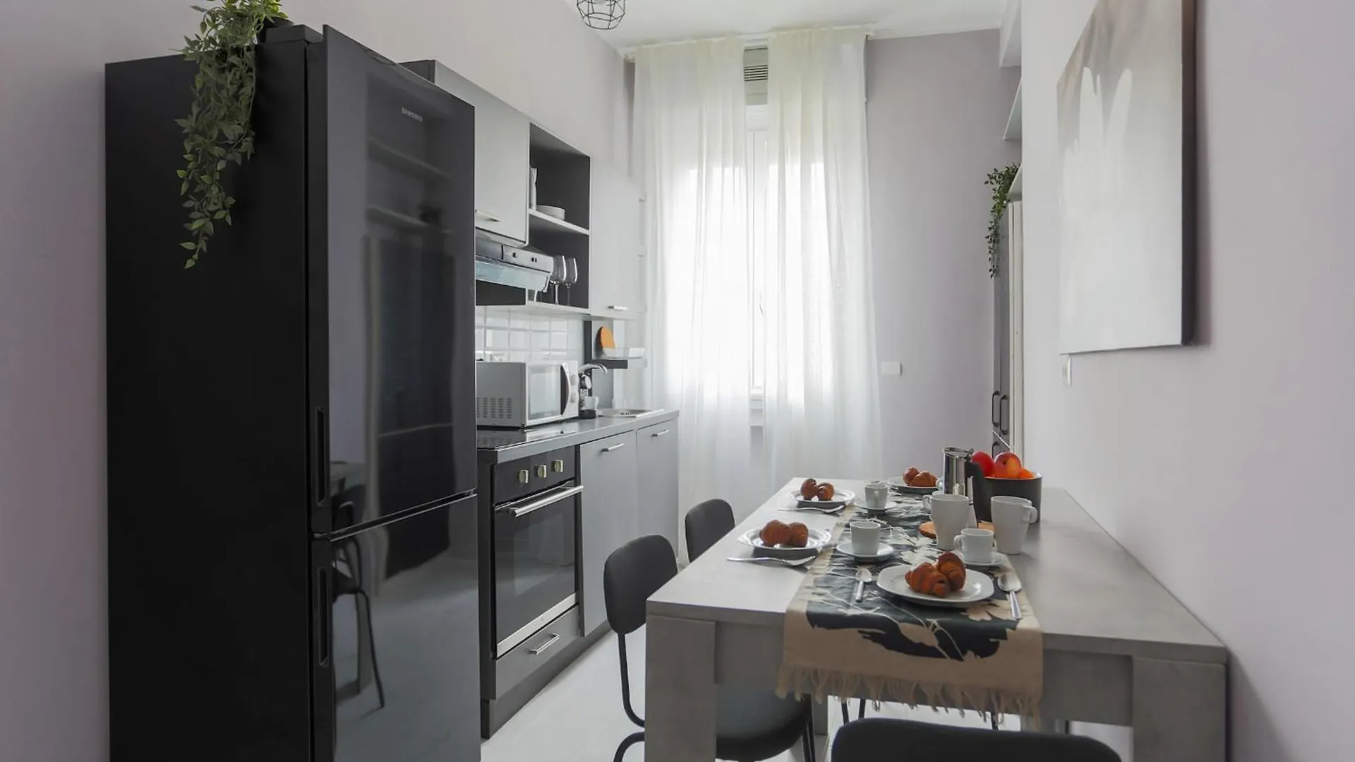 The Best Rent - Spacious One-Bedroom Apartment In Moscova District Milan